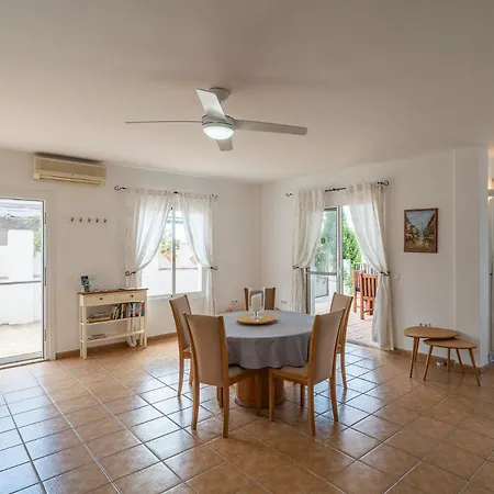 Mariposa Large 2 Bedroom Views וילה *