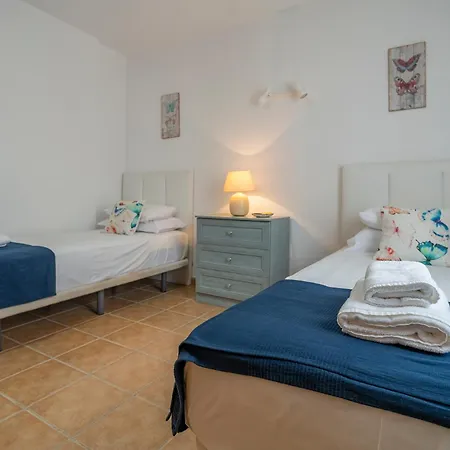 Villa Mariposa Large 2 Bedroom Views *