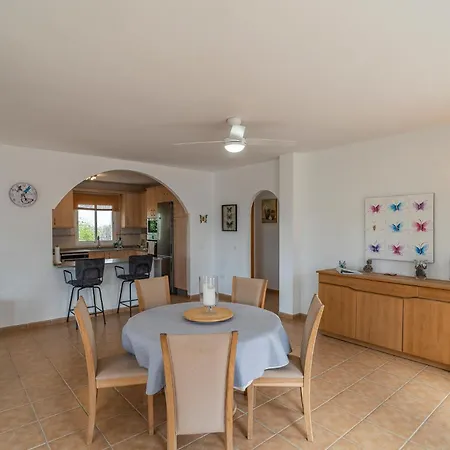 Mariposa Large 2 Bedroom Views *