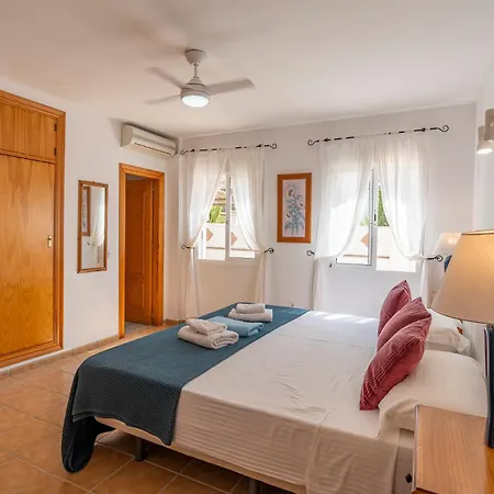 Mariposa Large 2 Bedroom Views Villa *